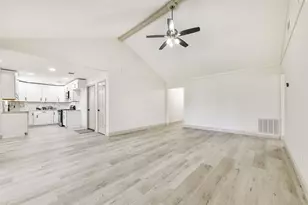 2005 Cheryl Dr, Pearland, TX 77581 - Photo 3