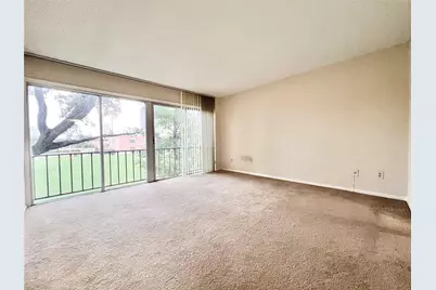 5050 Ambassador Way #210, Houston, TX 77056 - Photo 9