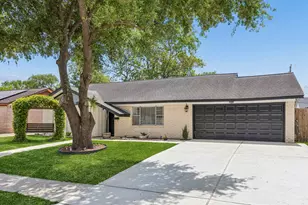 5811 Birchmont Dr, Houston, TX 77092 - Photo 15