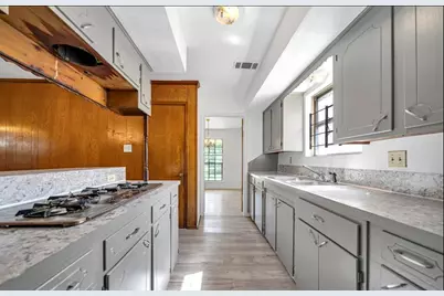 8447 Sterlingshire Street, Houston, TX 77078 - Photo 5