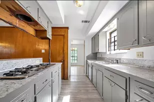 8447 Sterlingshire St, Houston, TX 77078 - Photo 5