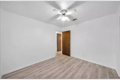 8447 Sterlingshire Street, Houston, TX 77078 - Photo 13