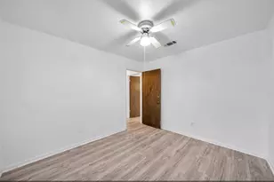 8447 Sterlingshire St, Houston, TX 77078 - Photo 13