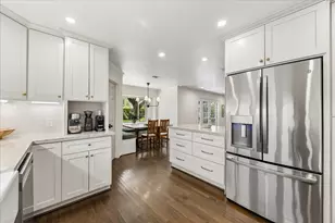 7902 Burgoyne Rd, Houston, TX 77063 - Photo 13