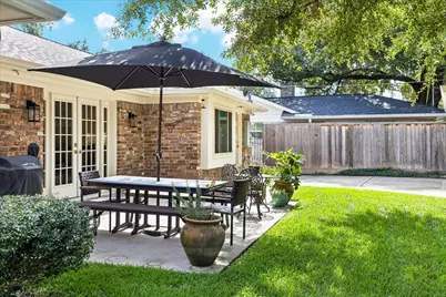 7902 Burgoyne Road, Houston, TX 77063 - Photo 29