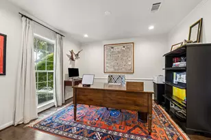 7902 Burgoyne Rd, Houston, TX 77063 - Photo 19