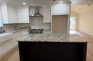 70 Brookflower Rd, The Woodlands, TX 77380 - Photo 9