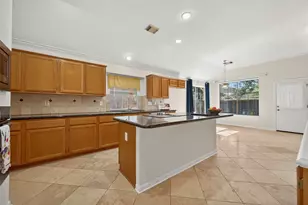 3310 E Overdale Dr, Pearland, TX 77584 - Photo 11