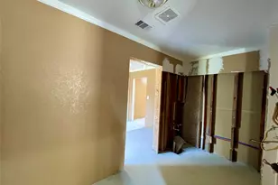 903 W 8th St, Freeport, TX 77541 - Photo 11