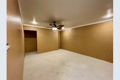 903 W 8th Street, Freeport, TX 77541 - Photo 9