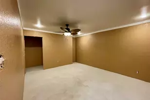 903 W 8th St, Freeport, TX 77541 - Photo 9