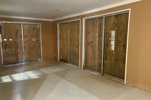 903 W 8th St, Freeport, TX 77541 - Photo 3