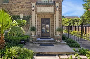 220 Westmoreland St, Houston, TX 77006 - Photo 3