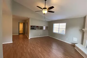 1010 Western Hills Dr, Katy, TX 77450 - Photo 5