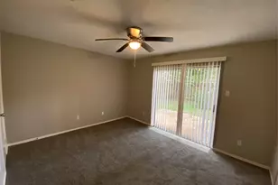 1010 Western Hills Dr, Katy, TX 77450 - Photo 9