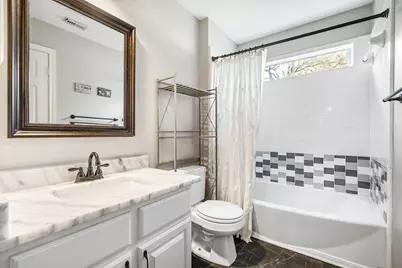 11 Winrock Place, The Woodlands, TX 77382 - Photo 9