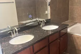 14226 Silver Hollow Ln, Houston, TX 77082 - Photo 5