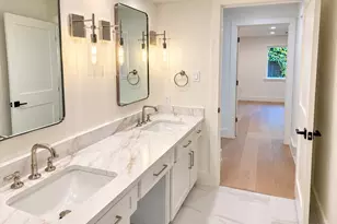 10322 Burgoyne Rd, Houston, TX 77042 - Photo 17