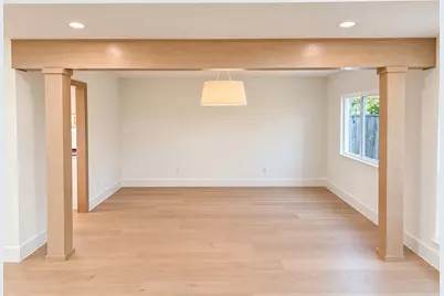 10322 Burgoyne Road, Houston, TX 77042 - Photo 5