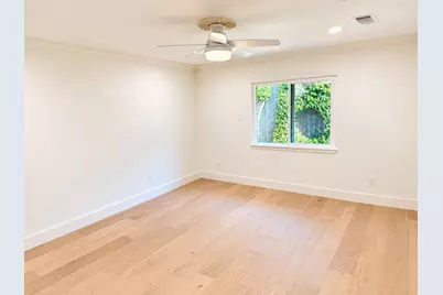 10322 Burgoyne Road, Houston, TX 77042 - Photo 15