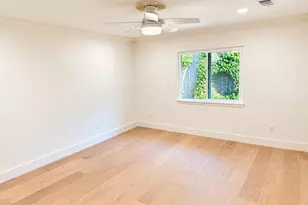 10322 Burgoyne Rd, Houston, TX 77042 - Photo 15