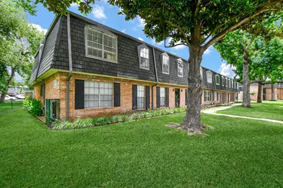 9001 Gaylord Street #4, Houston, TX 77024 - Photo 3