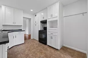 5027 Creekbend Dr, Houston, TX 77035 - Photo 11