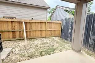 7034 Smilax St, Houston, TX 77088 - Photo 17