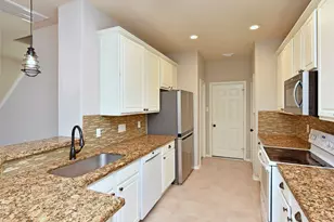 30 Peach Ridge Pl, The Woodlands, TX 77382 - Photo 11