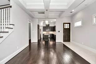 239 W 27th St, Houston, TX 77008 - Photo 3