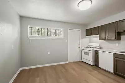 7306 Parker Road, Houston, TX 77016 - Photo 9