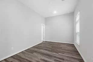 5823 Fairdale Ln, Houston, TX 77057 - Photo 3