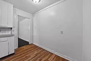 7822 Belbay St, Houston, TX 77033 - Photo 9