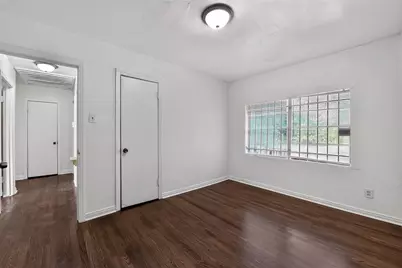 7822 Belbay Street, Houston, TX 77033 - Photo 19