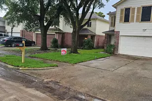 810 Oak W Dr, Houston, TX 77073 - Photo 1