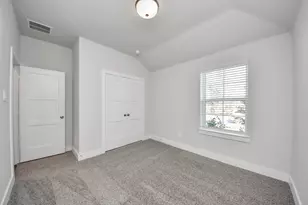 243 Bay Laurel Ct, Alvin, TX 77511 - Photo 11