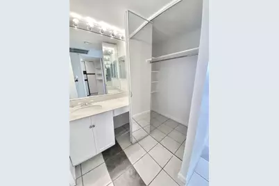 2016 Main Street #1612, Houston, TX 77002 - Photo 9