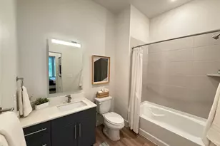 641 W Crosstimbers St, Houston, TX 77018 - Photo 5