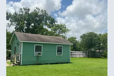 202 N Avenue C, Freeport, TX 77541 - Photo 7