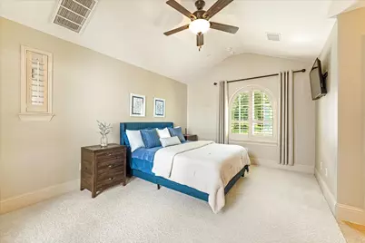 19 Paloma Bend Place, The Woodlands, TX 77389 - Photo 9