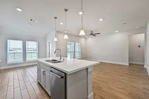 225 Magnolia Laurel Dr, Alvin, TX 77511 - Photo 15