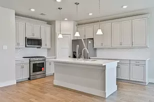 225 Magnolia Laurel Dr, Alvin, TX 77511 - Photo 11