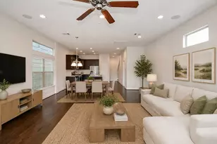 814 W 26th St, Houston, TX 77008 - Photo 5