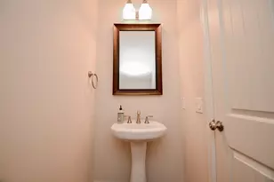 814 W 26th St, Houston, TX 77008 - Photo 13