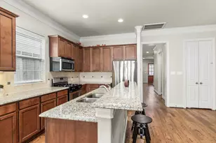 821 W 26th St, Houston, TX 77008 - Photo 13