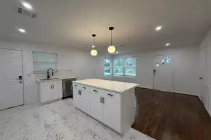 1972 W McKinney St, Houston, TX 77019 - Photo 3