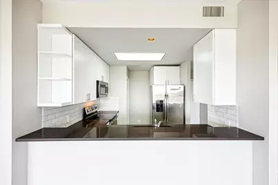 1701 Hermann Drive #9A, Houston, TX 77004 - Photo 7
