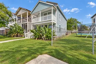 1412 Ave M 1/2, Galveston, TX 77550 - Photo 31