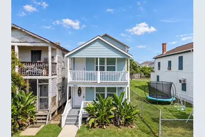 1412 Avenue M 1/2, Galveston, TX 77550 - Photo 1