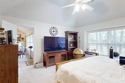 174 Queenscliff Court, The Woodlands, TX 77382 - Photo 17